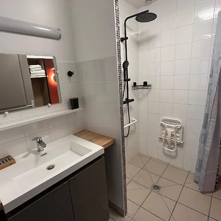 Apartment L'atelier De La Dependance